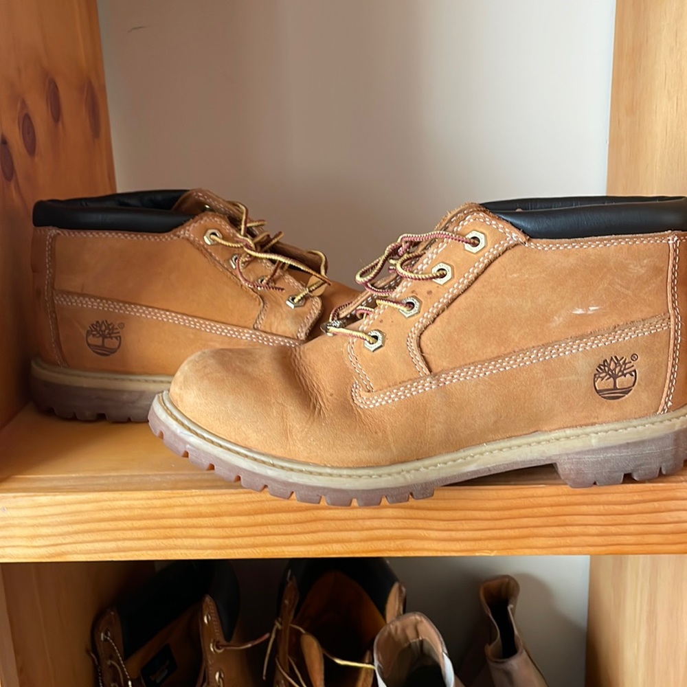 Timberland Boots: Waterproof, Low Rise, Buckwheat color